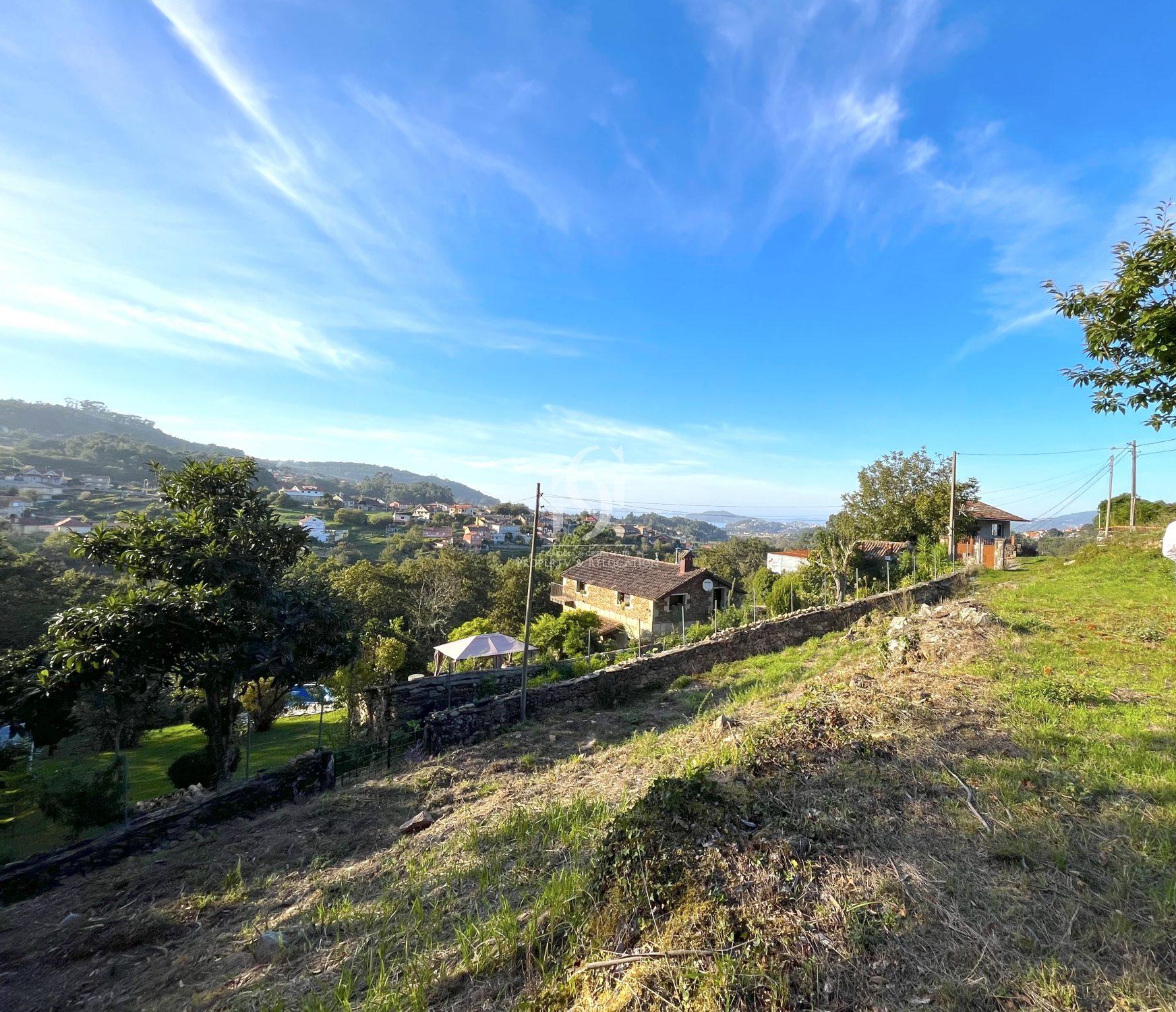 Buildable Land with Valley and Sea Views in Gondomar Galicia & Green